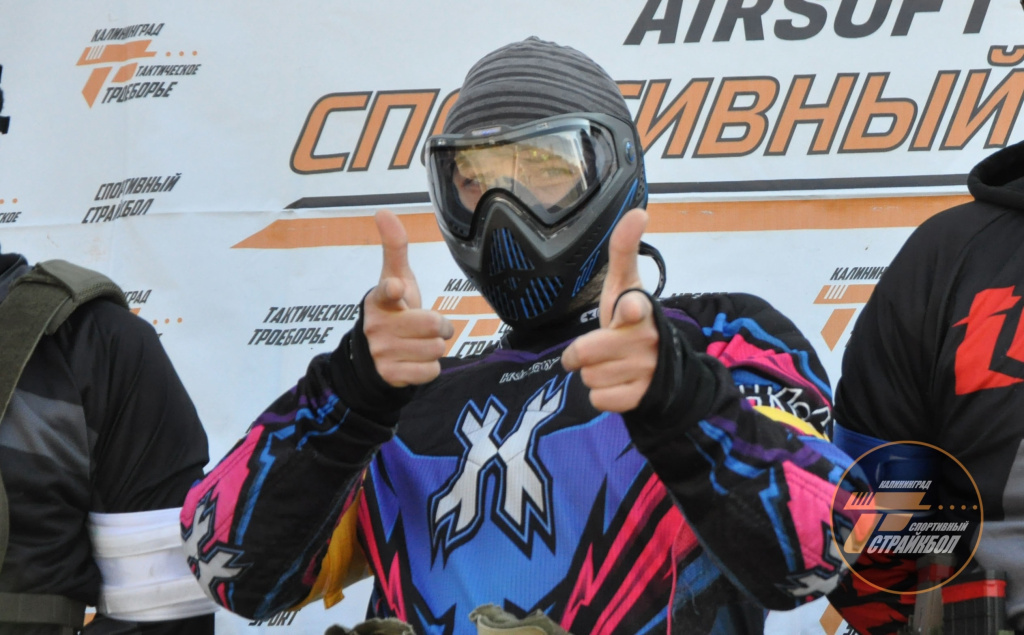 EBNT4RPUmeo.jpg EBNT4RPUmeo.jpg